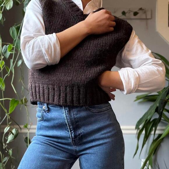 Soeur Sweaters - Soeur Wool Knit Sweater Vest (S)